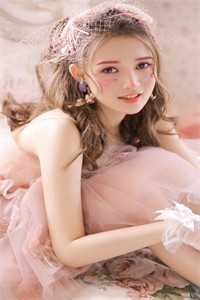 不胜清怨向月明完结文