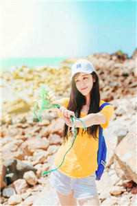 疯批太子恋爱脑，侍寝宫女没路跑沈妱萧延礼全文