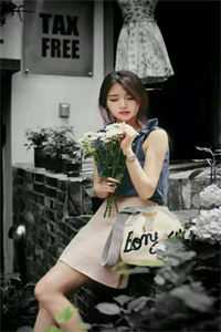 老公横停两个车位后，他死了新上热文