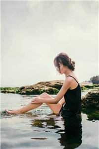 因为吃了一盘花生米，女儿与我反目成仇的小说