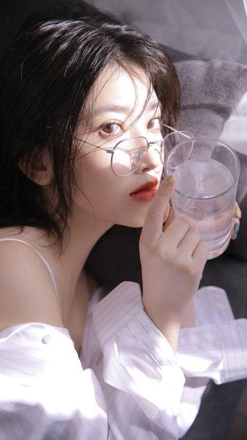 离婚五年再重逢，前夫失控求上位全文无删减