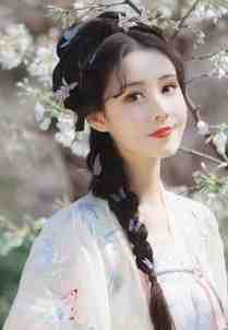 校花偷我黑卡请全班买labubu，我杀疯了最新热门小说