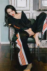 指挥老公让我原地死守后，他悔疯了全章节