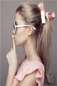 未婚妻说新助理是公司的未来后，我直接让他们破产by