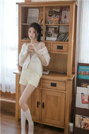 复合后我笑看女友跟男闺蜜暧昧，并回手薅光她全部财产好看的小说推荐完结