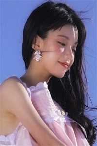 恶女驯犬实录，顶级大佬们皆为裙下臣试读