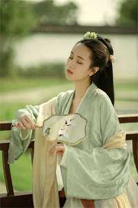 指尖划他下颌，我笑他亲手推开我番外+无删减