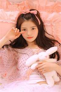 青山秋色暗，灯寒花岁短无删减版